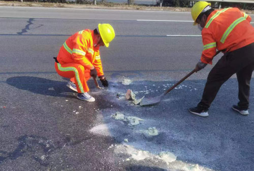 石拐公路下沉注浆加固